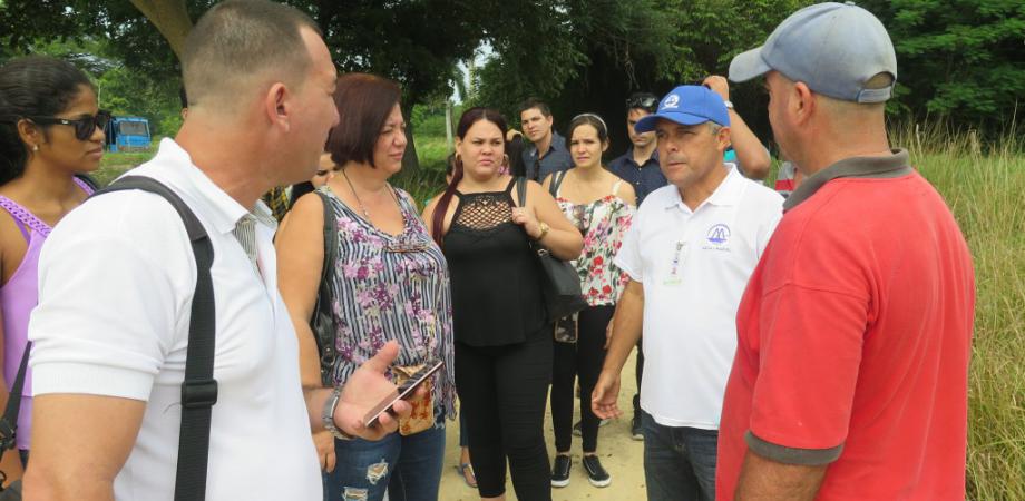 Young people from OSDE Water and Sanitation in Aguas Mariel